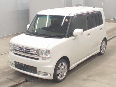 Toyota Pixis Space