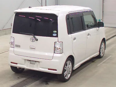 Toyota Pixis Space