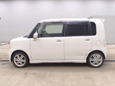 Toyota Pixis Space