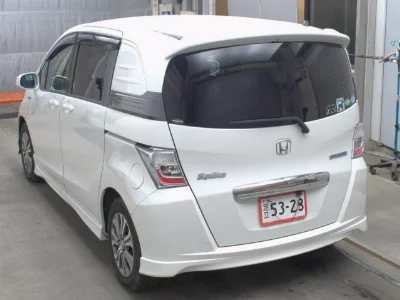 Honda Freed Spike