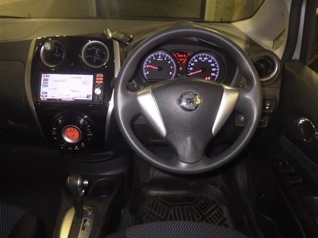 Nissan Note  с аукциона в Японии