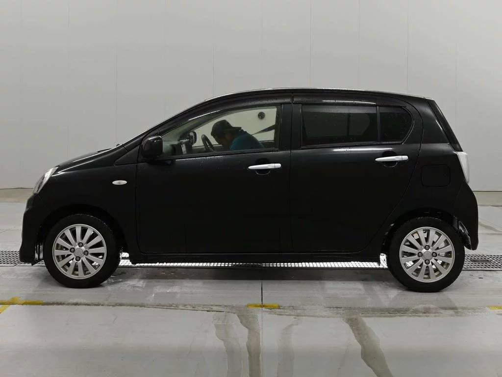 Daihatsu Mira e:S  с аукциона в Японии