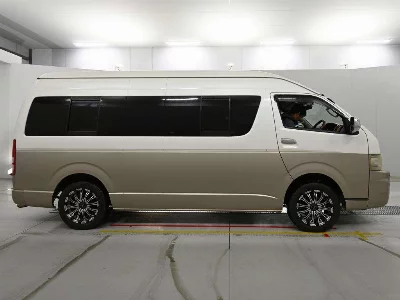 Toyota HIACE WAGON