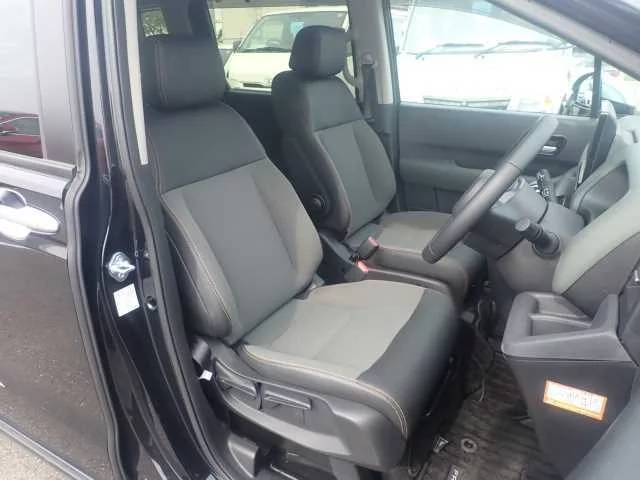 Honda Freed  с аукциона в Японии
