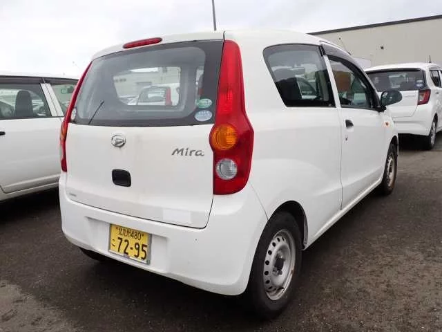 Daihatsu Mira  с аукциона в Японии