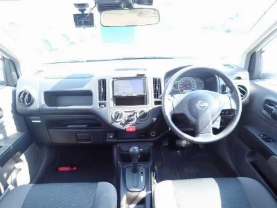 Nissan AD