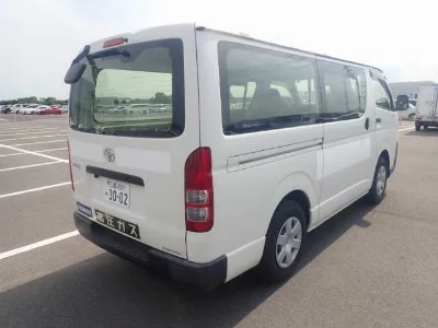 Toyota HiAce Van