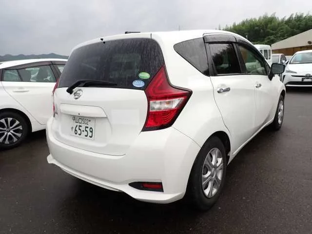 Nissan Note  с аукциона в Японии