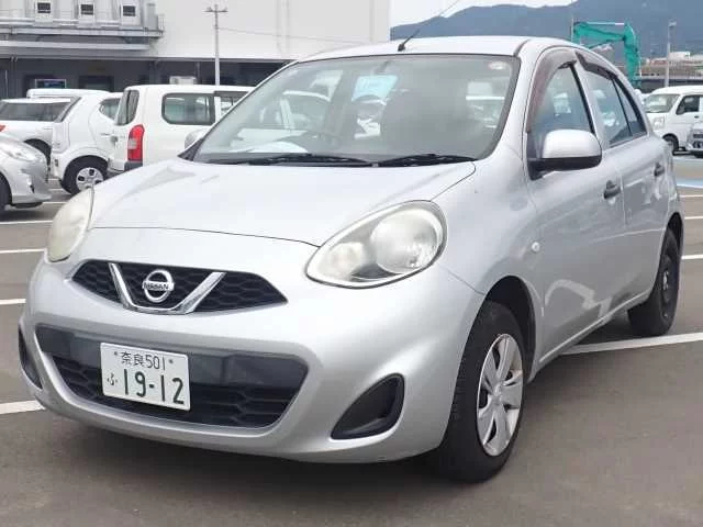 Nissan March  с аукциона в Японии