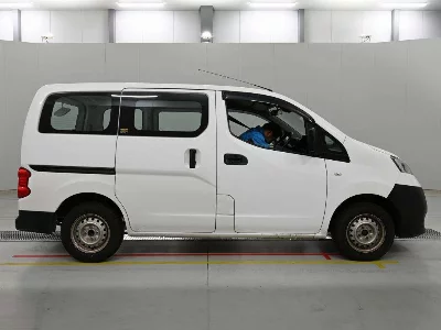 Nissan NV200 VANETTE VAN