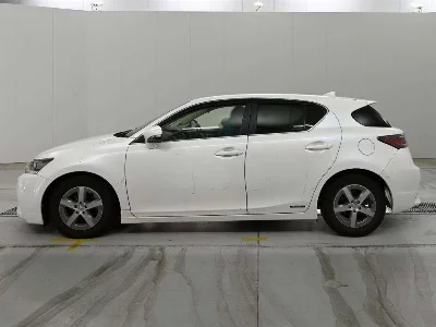 Lexus CT200h