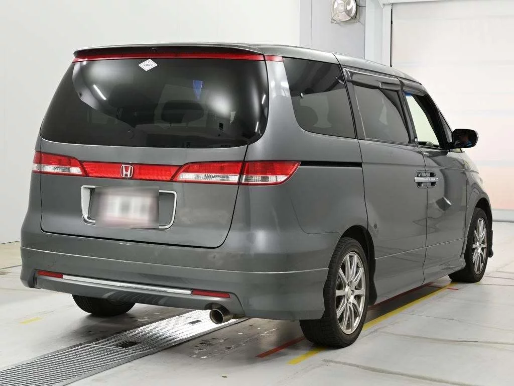 Honda Elysion  с аукциона в Японии