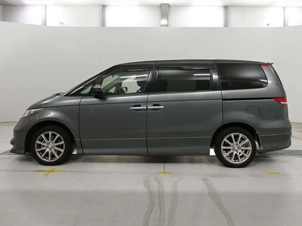 Honda Elysion  с аукциона в Японии