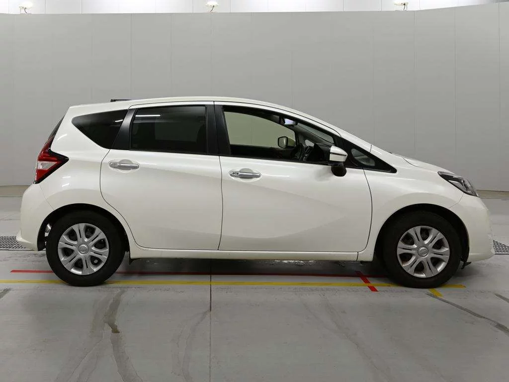 Nissan Note  с аукциона в Японии