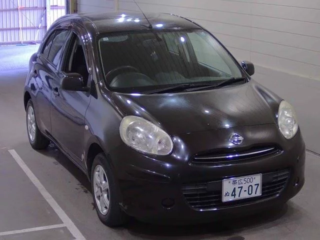 Nissan March  с аукциона в Японии