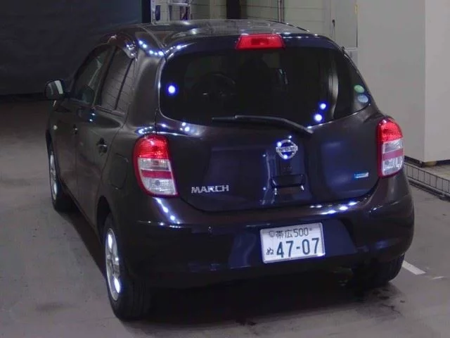Nissan March  с аукциона в Японии