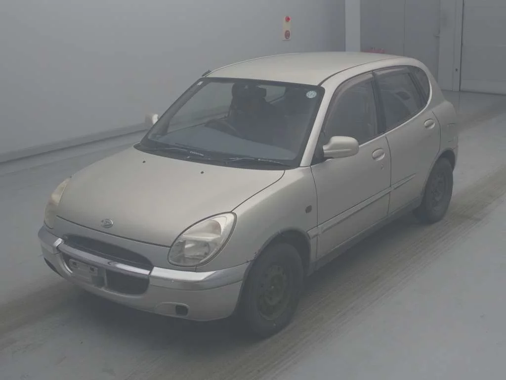 Daihatsu Storia  с аукциона в Японии