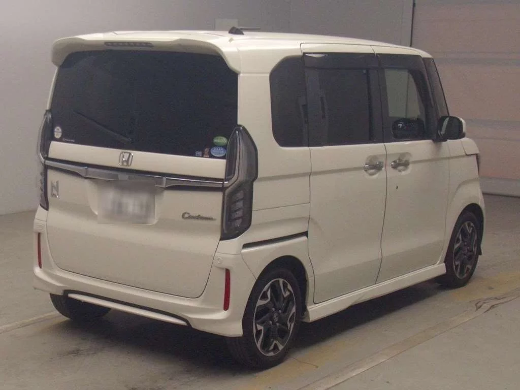 Honda N BOX CUSTOM  с аукциона в Японии