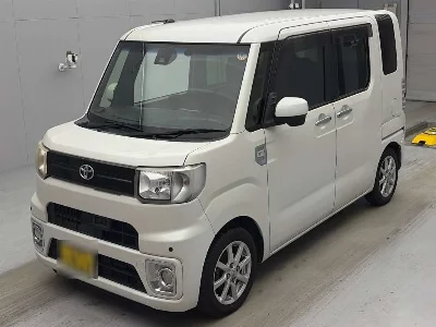 Toyota Pixis Mega