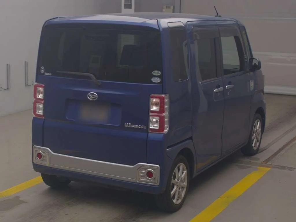 Daihatsu Wake  с аукциона в Японии