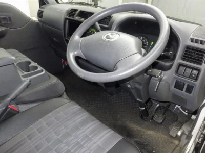 Mazda Bongo Van