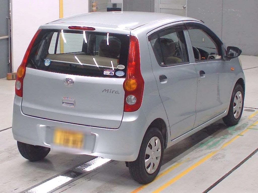 Daihatsu Mira  с аукциона в Японии