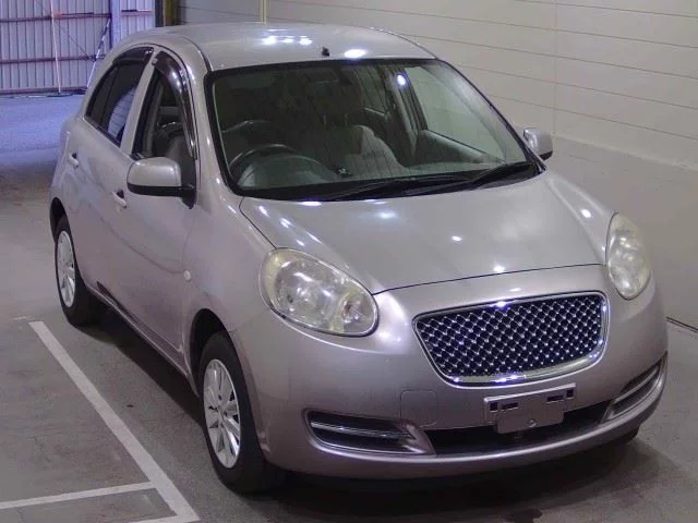 Nissan March  с аукциона в Японии