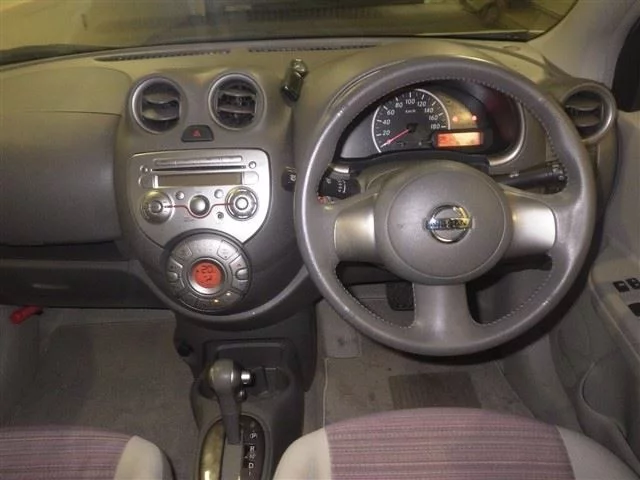 Nissan March  с аукциона в Японии
