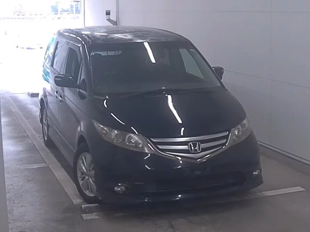 Honda Elysion  с аукциона в Японии