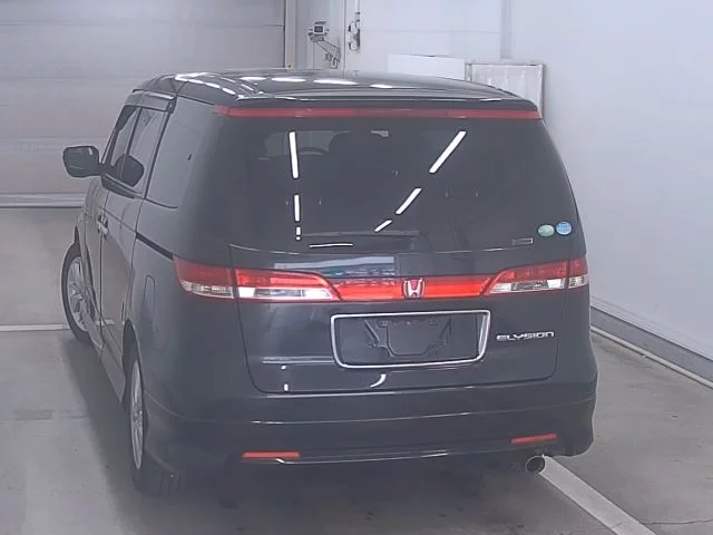 Honda Elysion  с аукциона в Японии