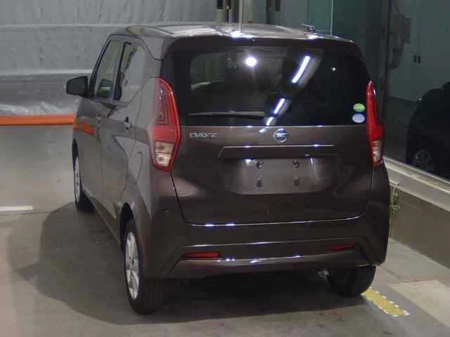 Nissan Dayz  с аукциона в Японии