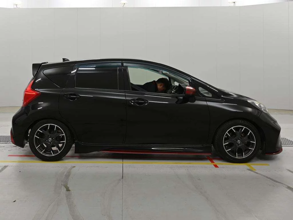 Nissan Note  с аукциона в Японии