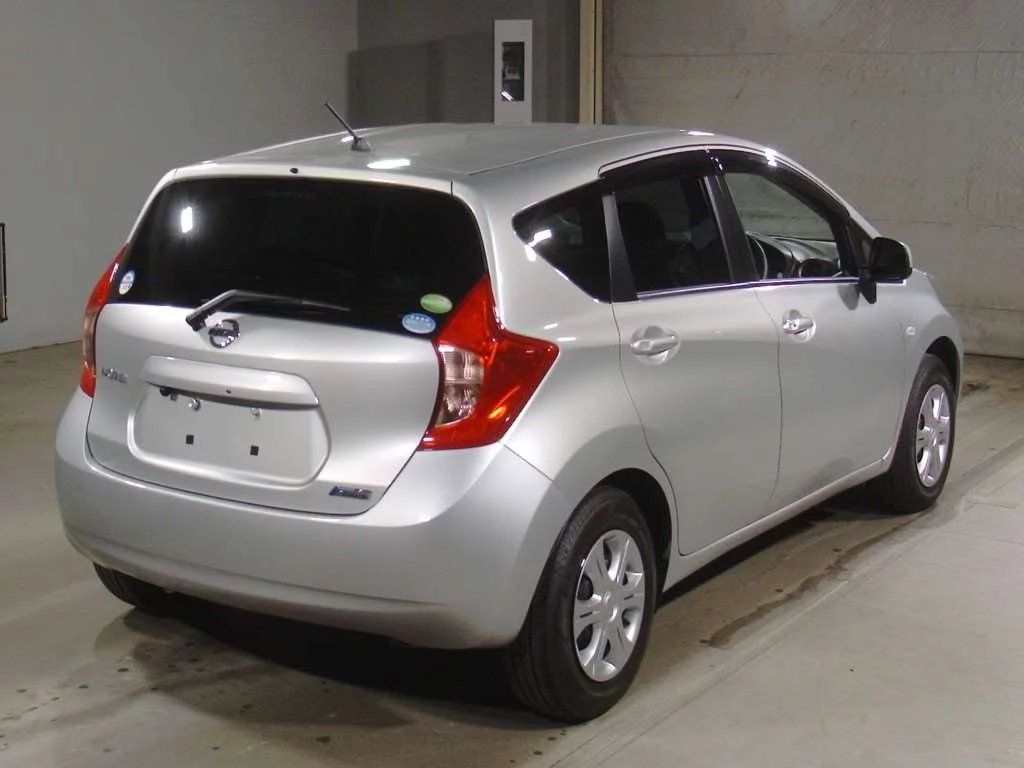 Nissan Note  с аукциона в Японии