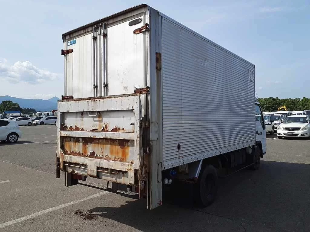 Nissan Atlas  с аукциона в Японии