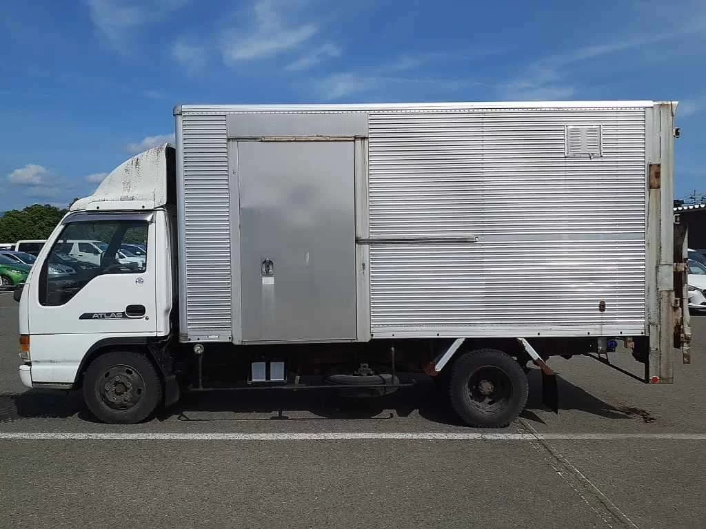 Nissan Atlas  с аукциона в Японии