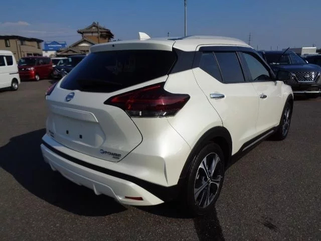Nissan Kicks  с аукциона в Японии