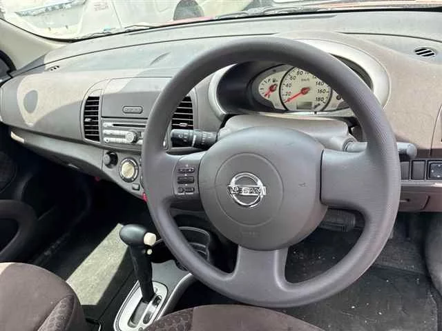 Nissan March  с аукциона в Японии