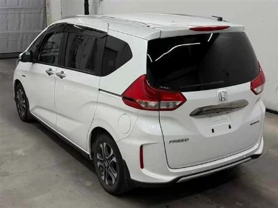 HONDA FREED HYBRID