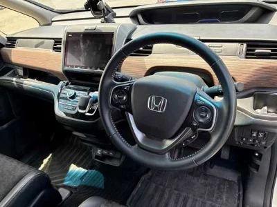 HONDA FREED HYBRID