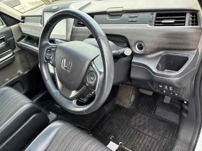 HONDA FREED HYBRID