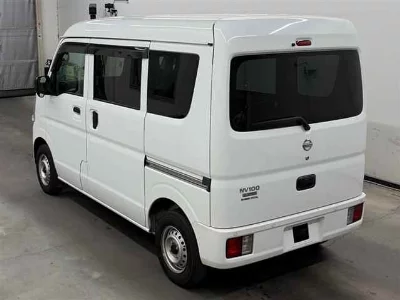 NISSAN NV100 CLIPPER