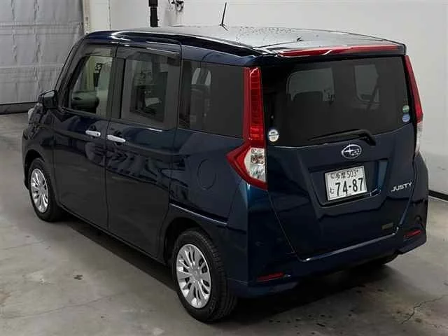 Subaru Justy  с аукциона в Японии