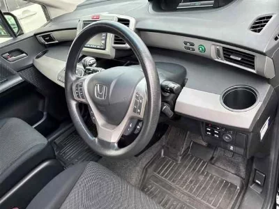 HONDA FREED HYBRID