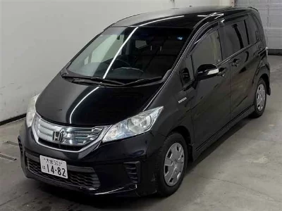 HONDA FREED HYBRID