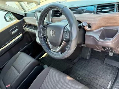 HONDA FREED HYBRID