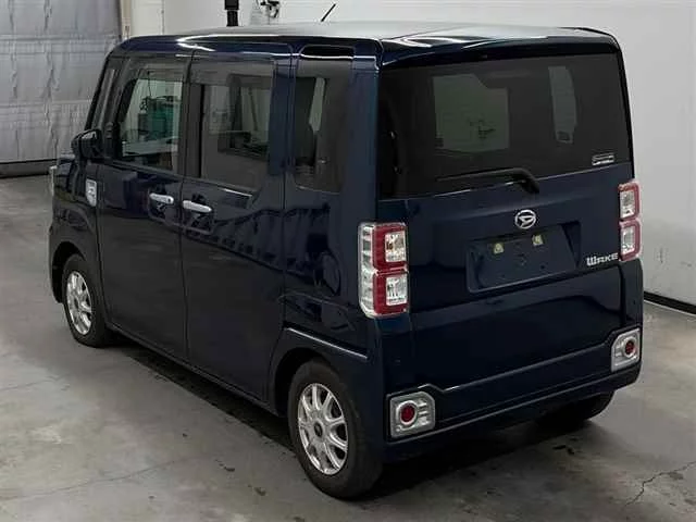 Daihatsu Wake  с аукциона в Японии