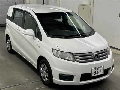 HONDA FREED SPIKE