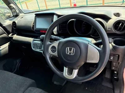 HONDA N BOX +
