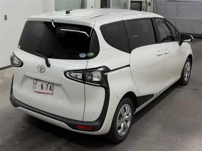 Toyota Sienta