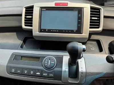 HONDA FREED HYBRID